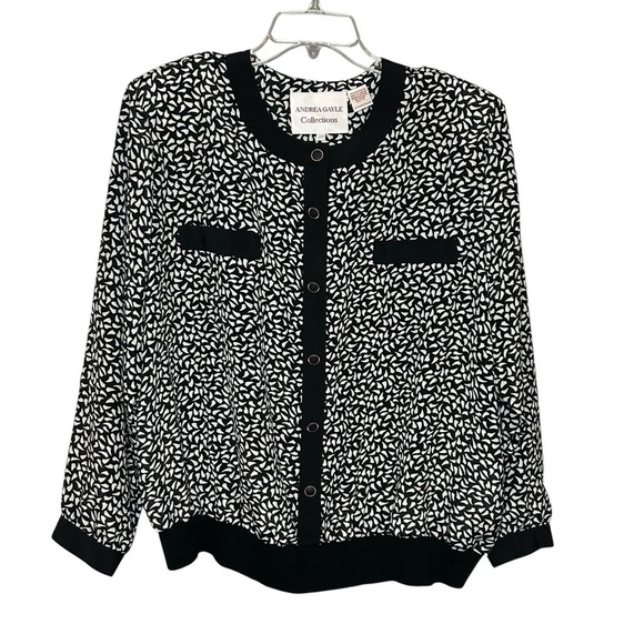 Andrea Gayle Tops - Andrea Gayle Black White Print Blouse Size XL Button Front Top